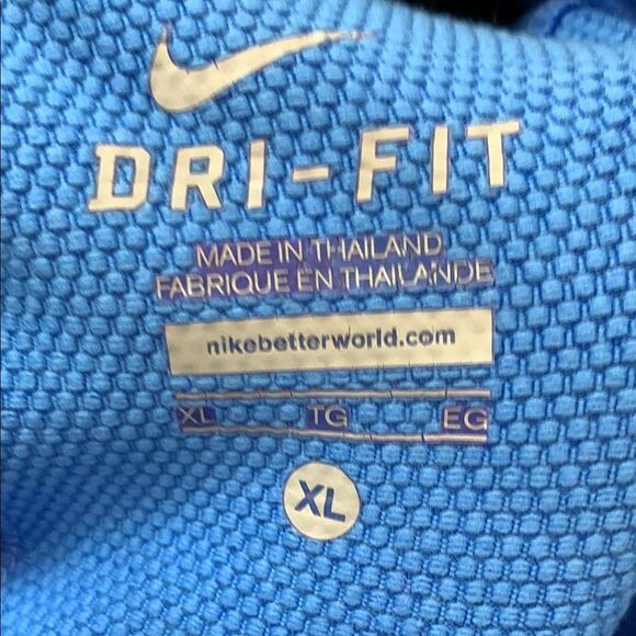 NIKE Blue Dri-Fit Top with Sporty Raglan Seams - Picture 4 of 9